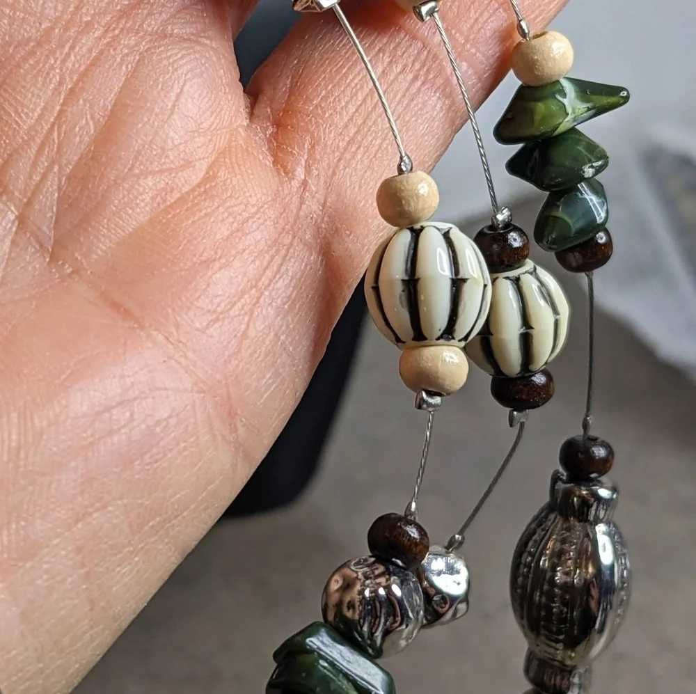 Chico's Floating Embellished Necklace‎